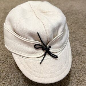 Stormy Kromer hat Cream Cap with Black Bow Accent size 6.5